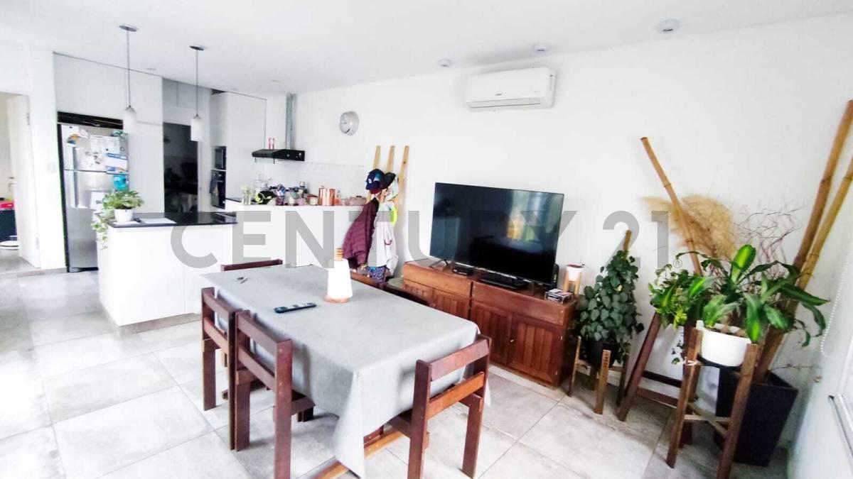 Foto de Casa en venta en Villa Castells 10 entre 504 y 505, imagen 1