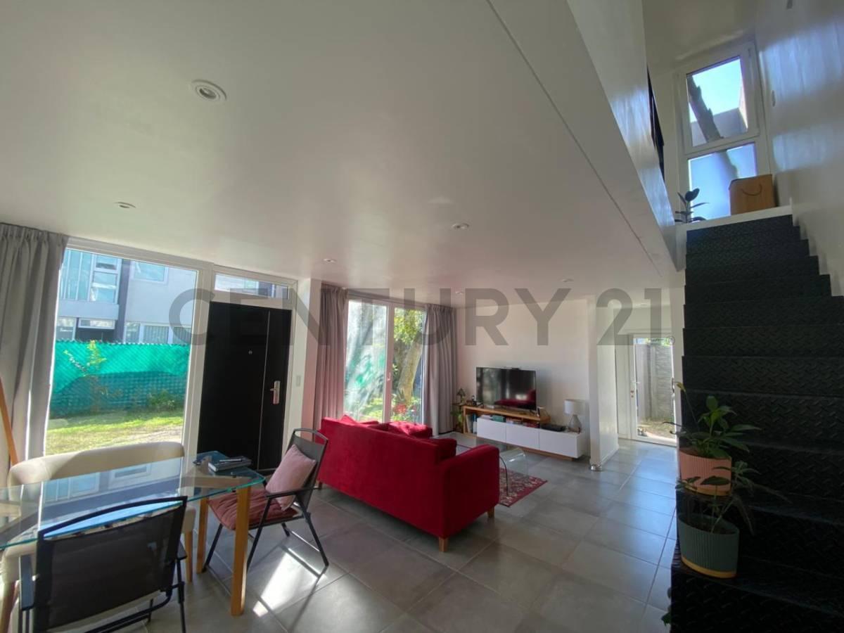 Foto de Dúplex en venta en City Bell 485 e 31 y 31bis con cochera y patio., imagen 3