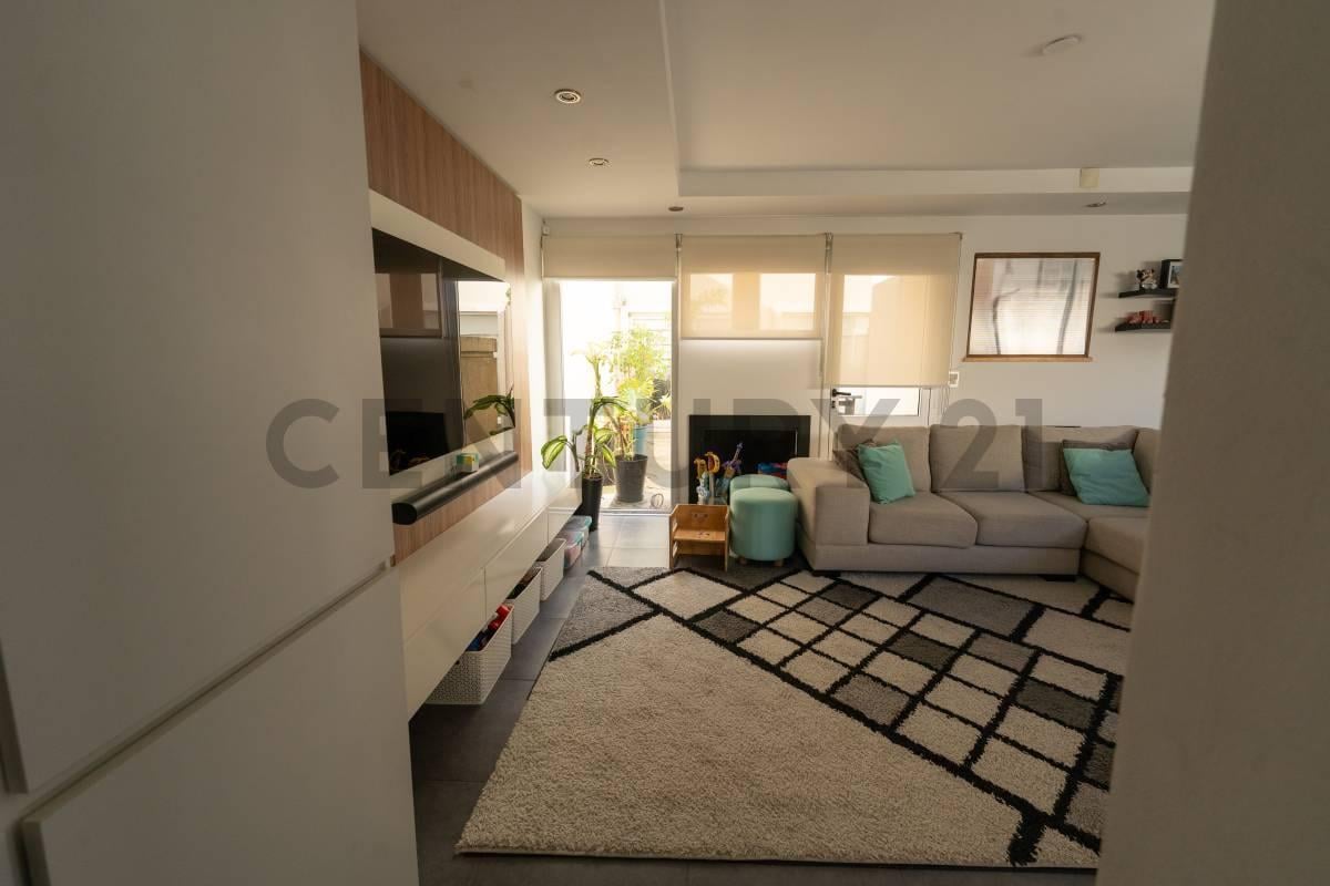 Foto de casa en venta de 3 dormitorios Tolosa apta banco nacion, imagen 3