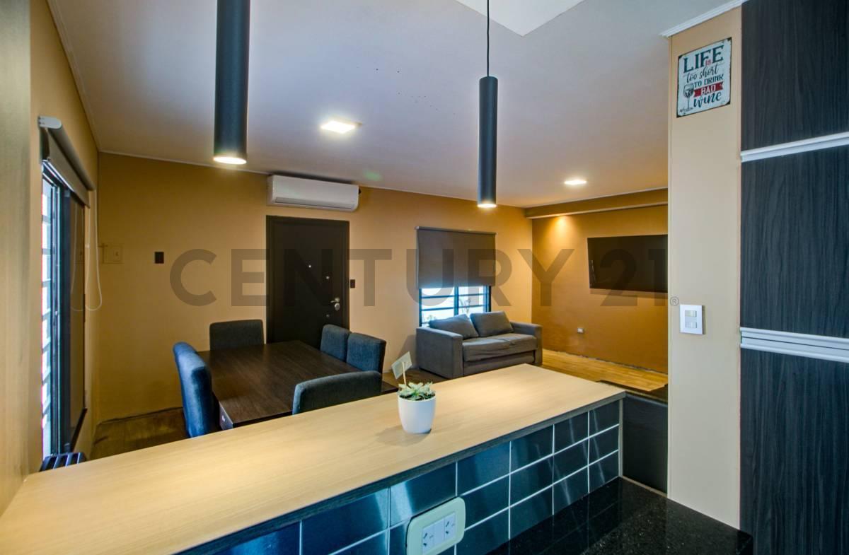 Foto de Casa apta banco en venta La Plata, imagen 1