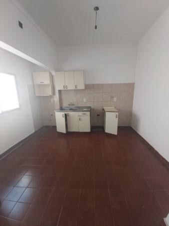 DUPLEX A METROS DE AV. LOPEZ Y PLANES Y A 5 CUADRAS DE BULEVAR GALVEZ !!