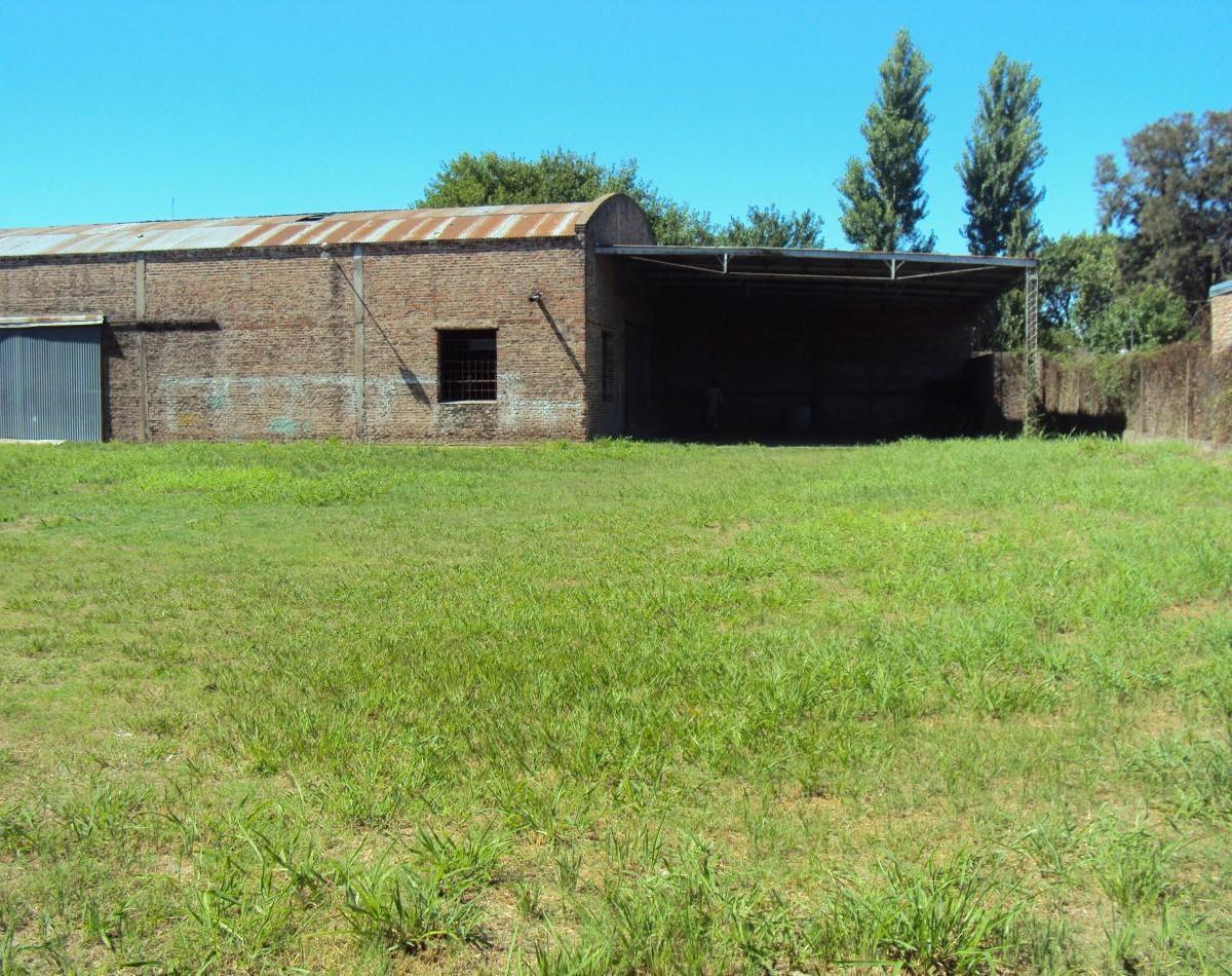 Galpon + Oficinas en Alquiler 2