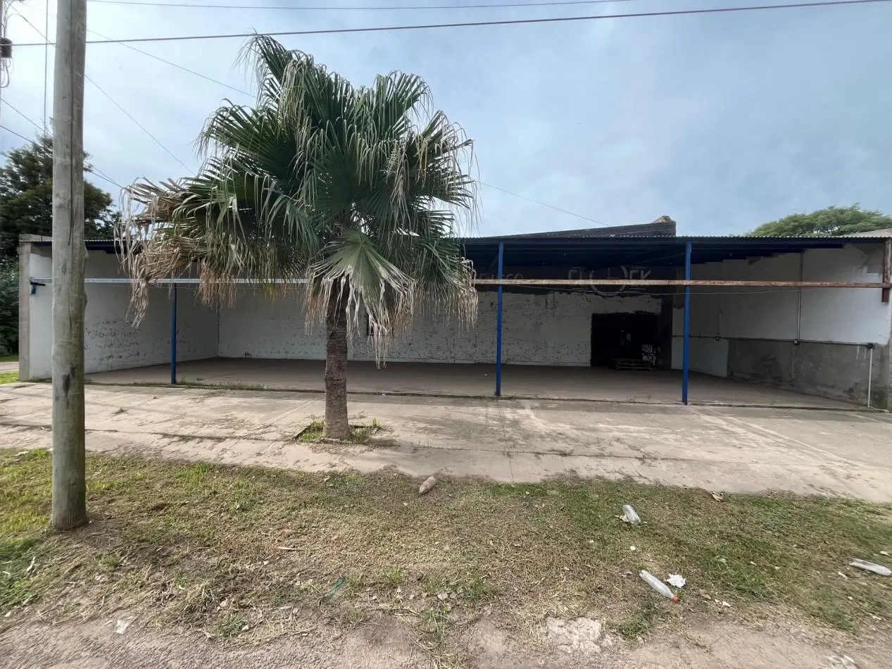 SE ALQUILA GALPON 4