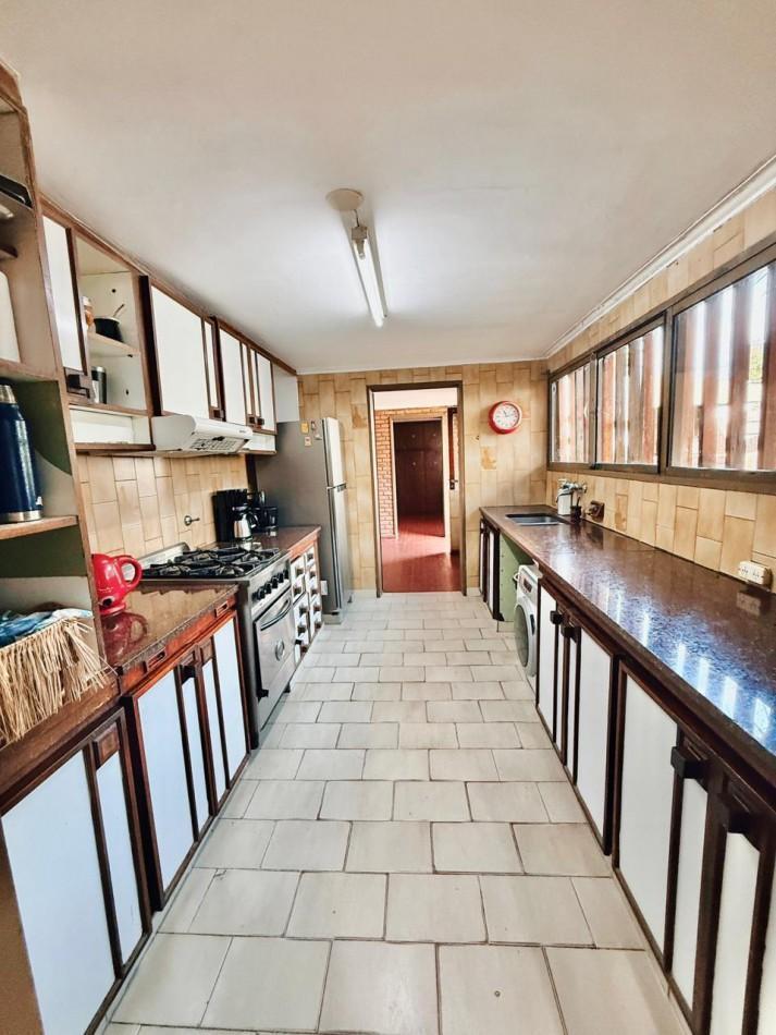 Foto de VENTA CASA EN AYACUCHO AL 100, imagen 2
