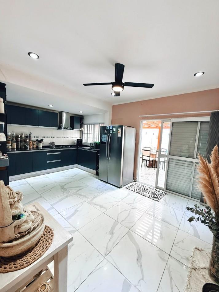Foto de CASA CON PISCINA/ GUADALUPE OESTE, imagen 2