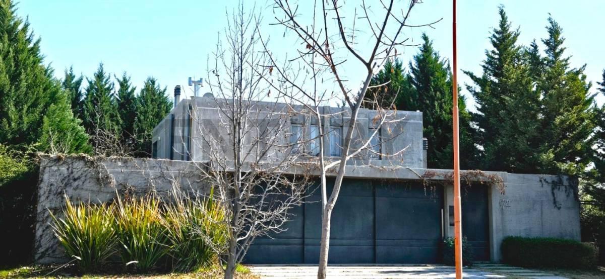 Venta Casa Cipolletti Manzanar Millenium 2