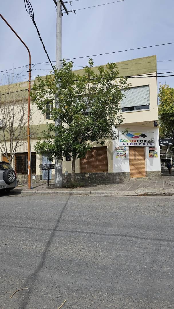 Venta Inmueble en Bloque - Dos Departamentos 2 Dorm - Casa Tres Dorm - Local Comercial - Cipolletti 3
