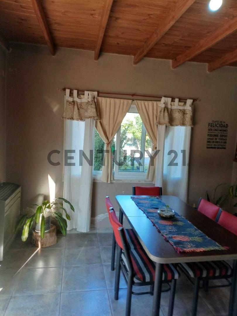 Venta - Casa 3 Dorm. - Plottier 4