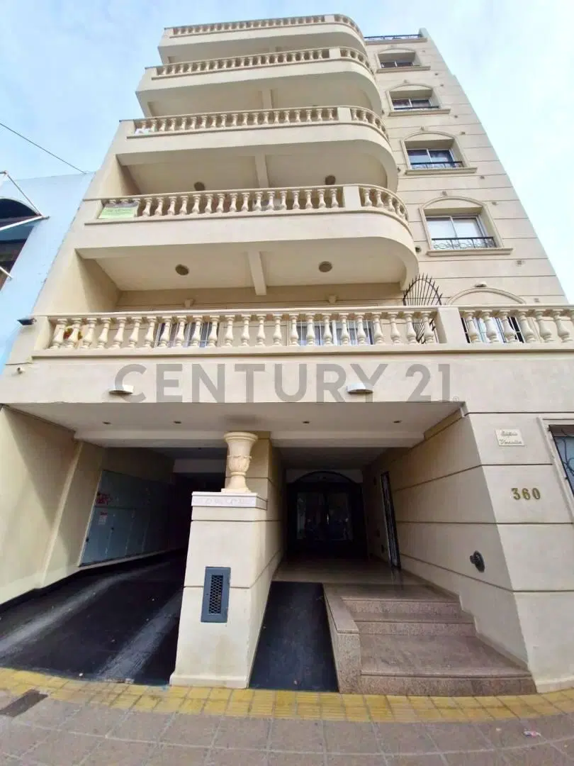 VENTA DEPARTAMENTO 2 DORMITORIOS CON COCHERA - BALCON - NEUQUEN Capital - Area Centro 2