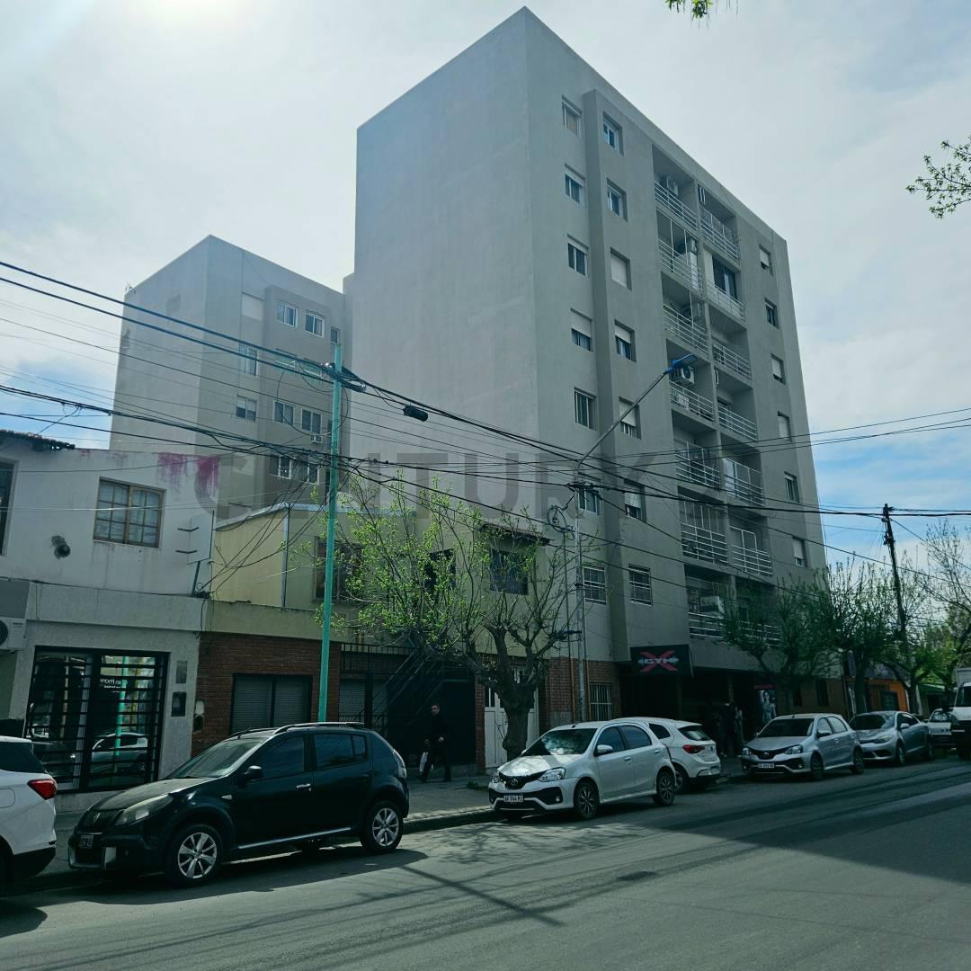 Foto de VENTA DEPARTAMENTO 3 DORMITORIOS + COCHERA NEUQUÉN CENTRO, imagen 4
