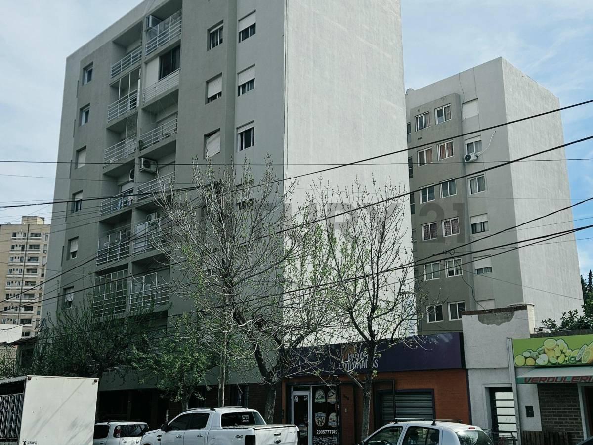 Foto de VENTA DEPARTAMENTO 3 DORMITORIOS + COCHERA NEUQUÉN CENTRO, imagen 1