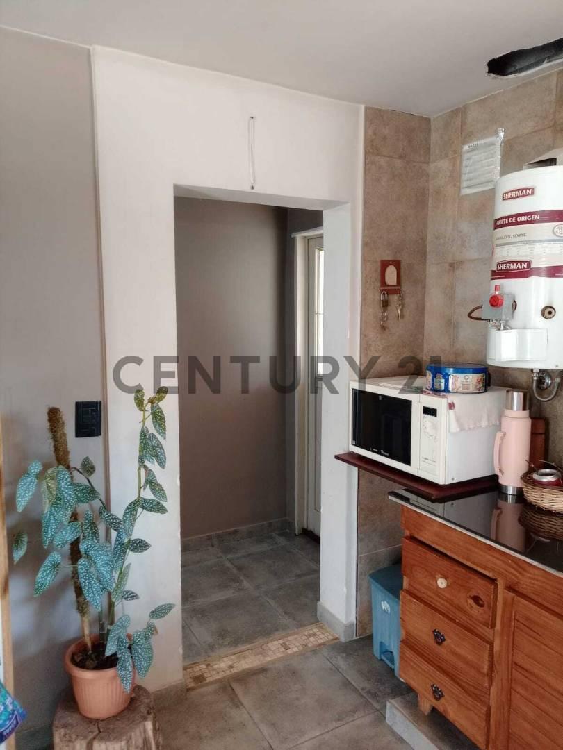 Foto de VENTA - CASA 3 DORMITORIOS - PLOTTIER, imagen 3