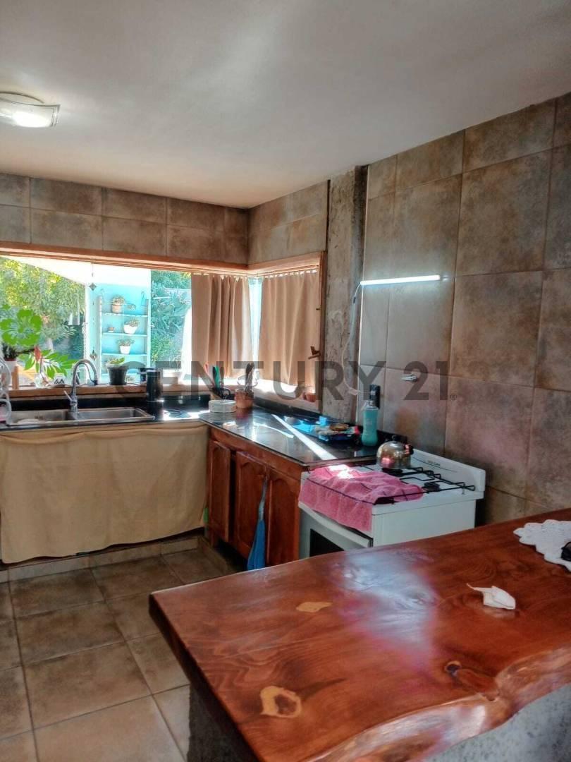 Foto de VENTA - CASA 3 DORMITORIOS - PLOTTIER, imagen 1
