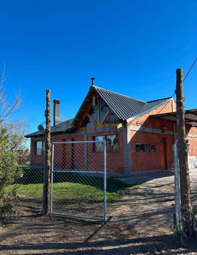 Foto de VENTA CASA 2 DORMITORIOS COSTA DE RIO – ARROYITO - NEUQUEN, imagen 1