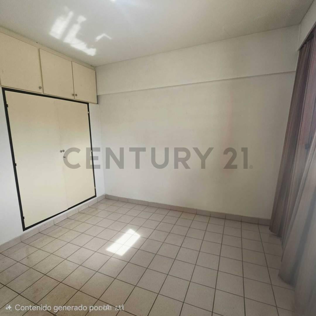 Foto de VENTA DEPARTAMENTO 3 DORMITORIOS + COCHERA NEUQUÉN CENTRO, imagen 4