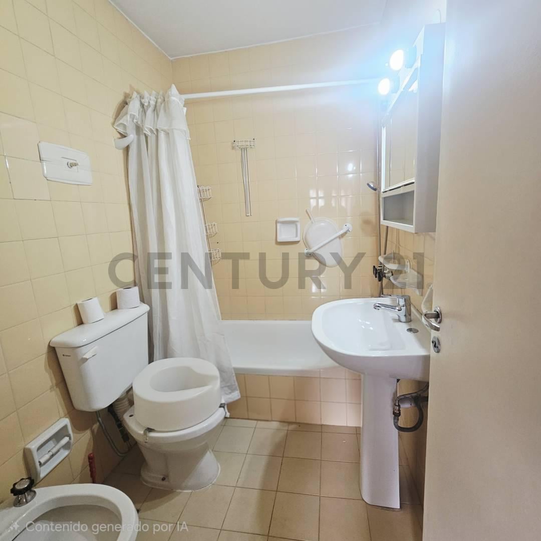 Foto de VENTA DEPARTAMENTO 3 DORMITORIOS + COCHERA NEUQUÉN CENTRO, imagen 3