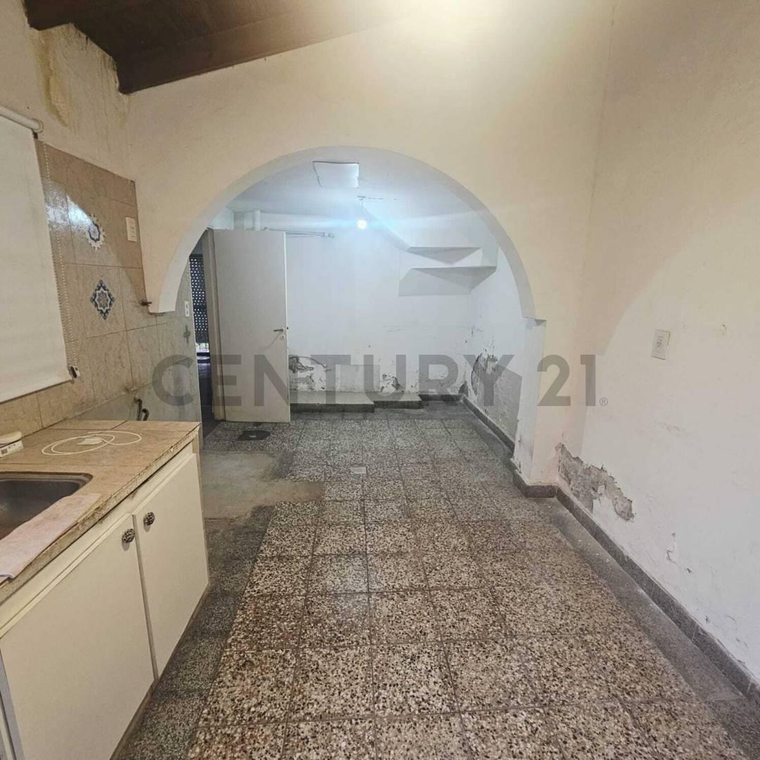 Foto de VENTA DUPLEX 3 DORMITORIOS + LOCAL COMERCIAL – NEUQUEN, imagen 4