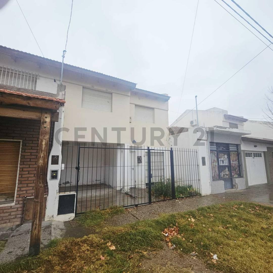 VENTA  DUPLEX 3 DORMITORIOS + LOCAL COMERCIAL – NEUQUEN