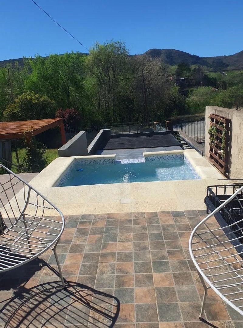 Casa con 4 dormitorios en Solares de las Ensenadas, 550 m² en venta