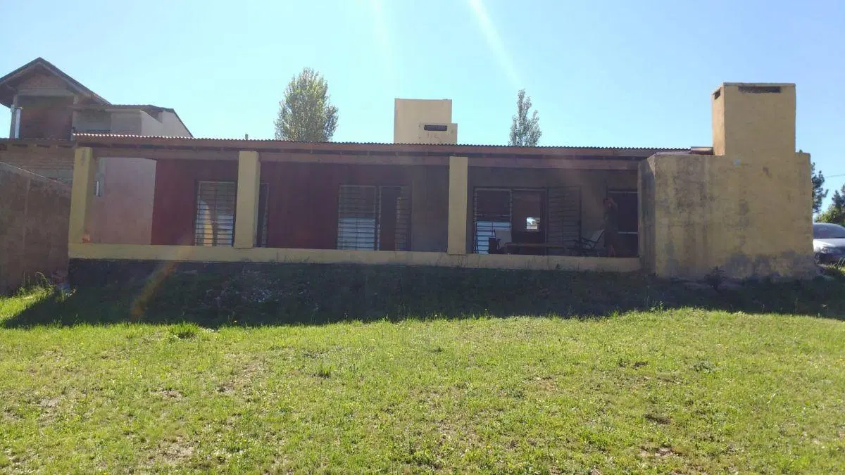 Casa con 2 dormitorios en alquiler anual en Villa Yacanto, 1000 m² 3