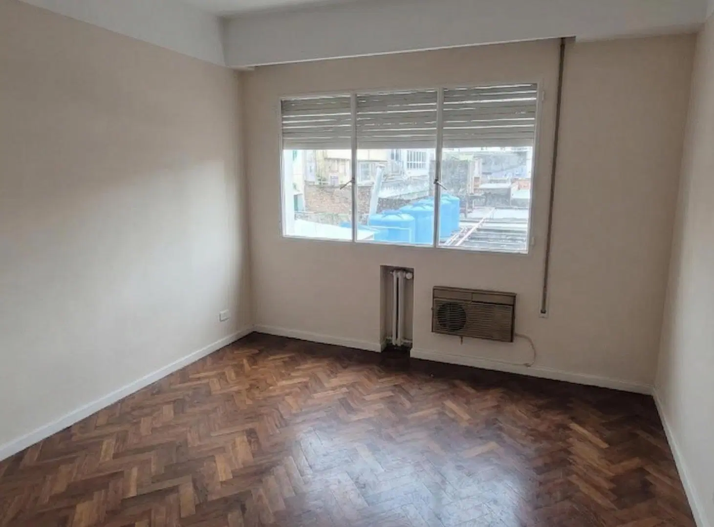 Oficina comercial de 35 m² en alquiler en Centro 3