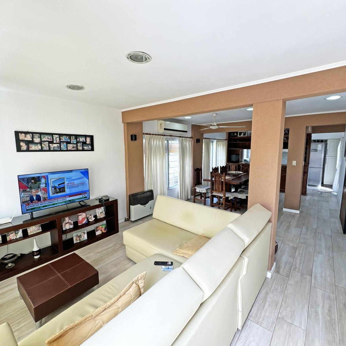 Casa en Fray Luis Beltran 3
