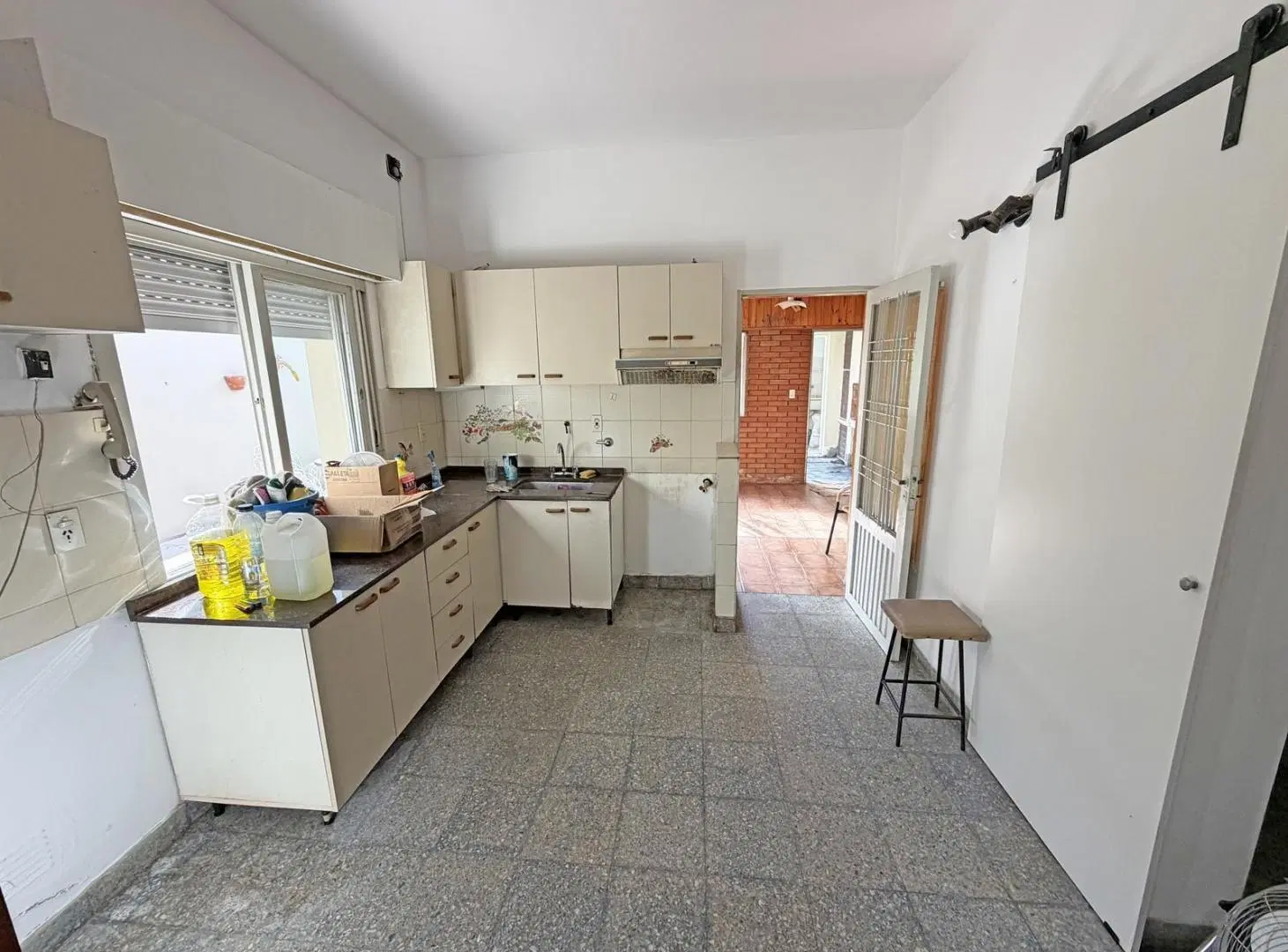Casa con local en alquiler 3