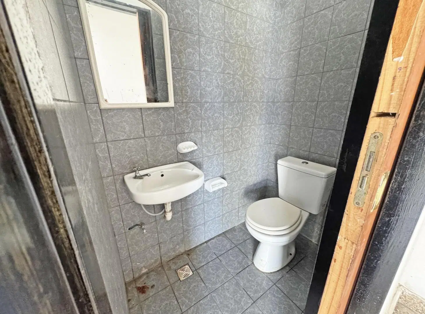 Vivienda + 2 Locales en venta 5