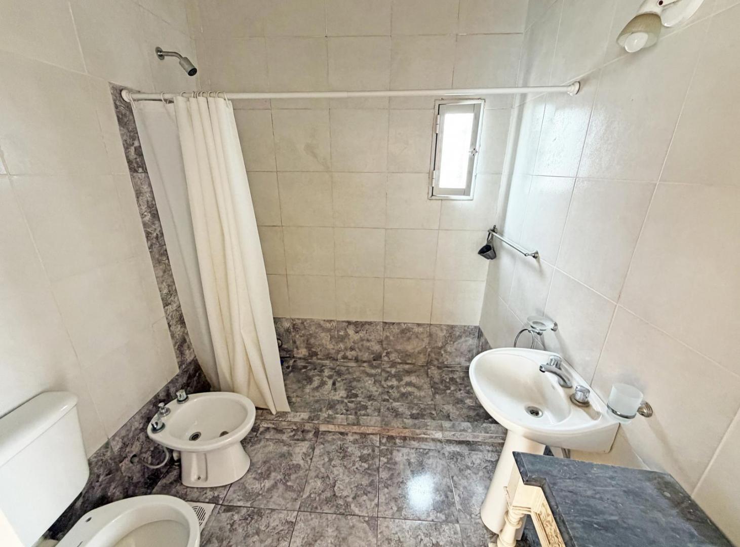 Foto de Departamento en planta alta en alquiler, imagen 1