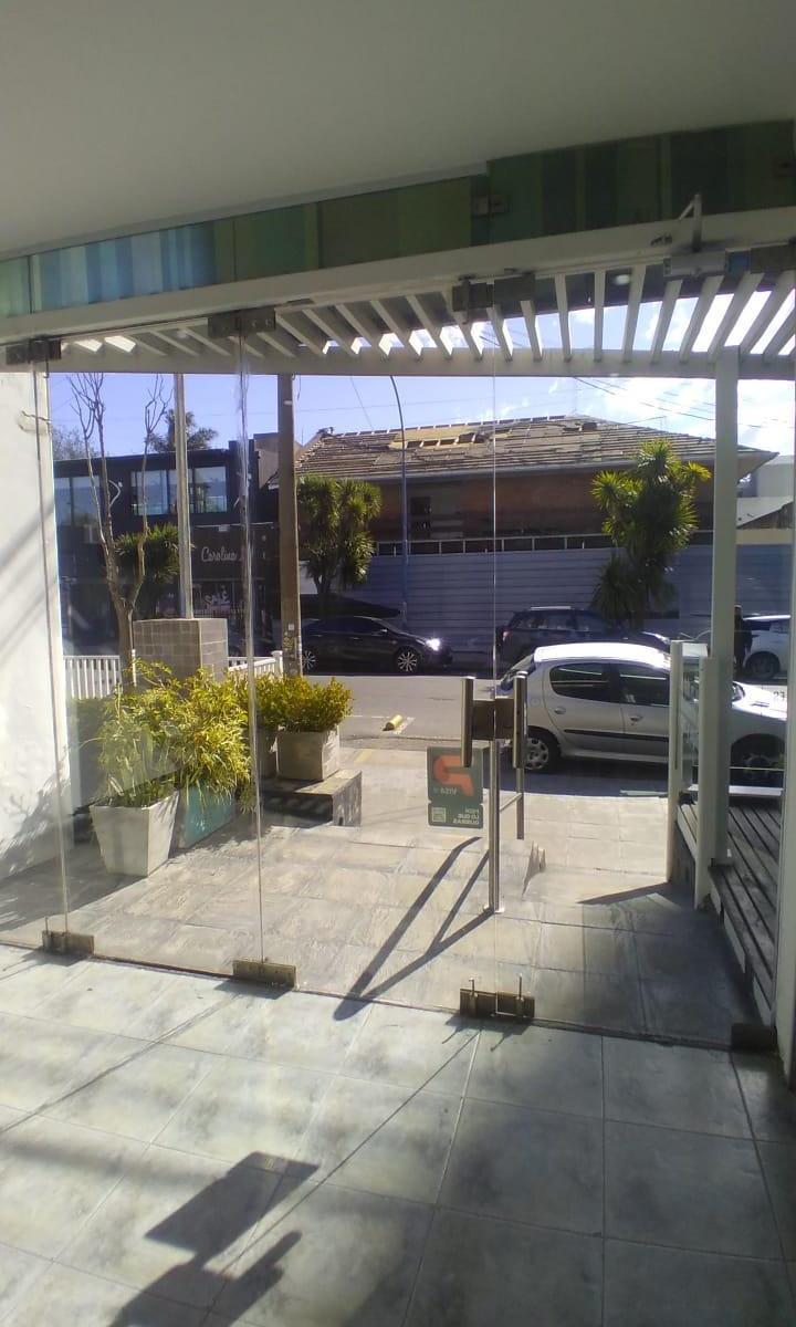 Local Sobre Alem 3