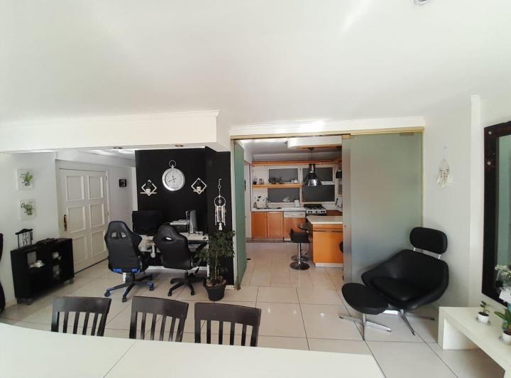Foto de Departamento 5 ambientes con cochera, imagen 4
