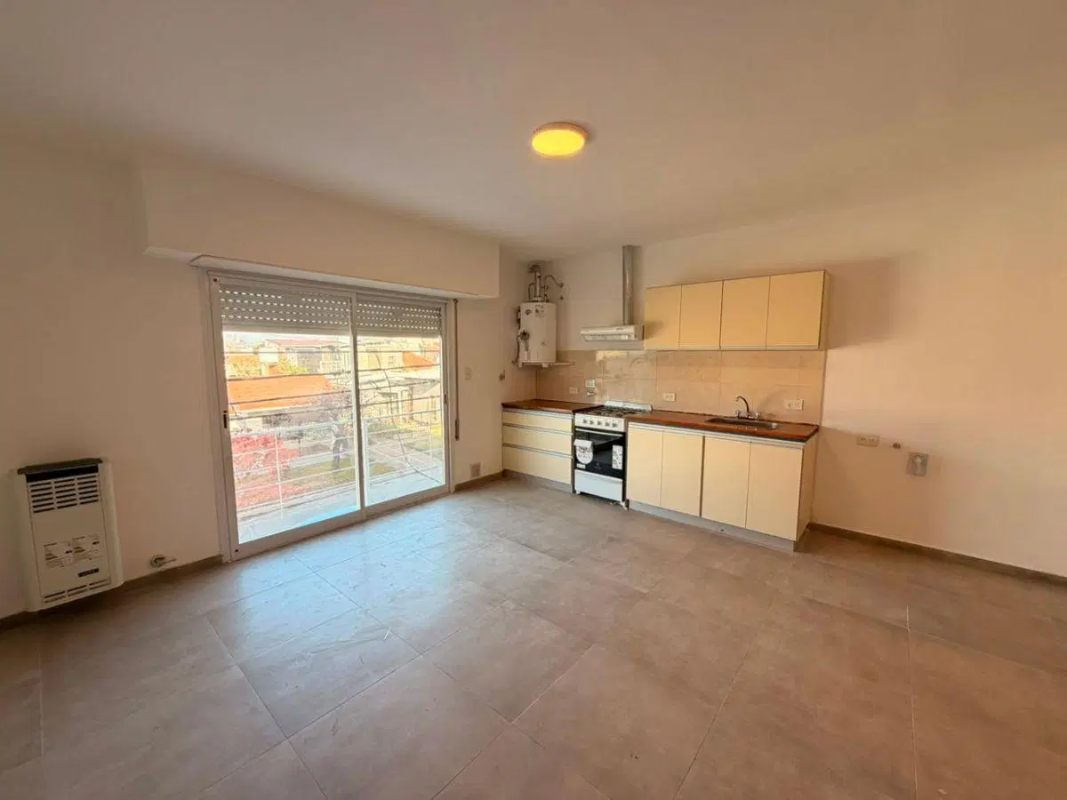 Departamento a Estrenar en Planta Alta a la calle 1