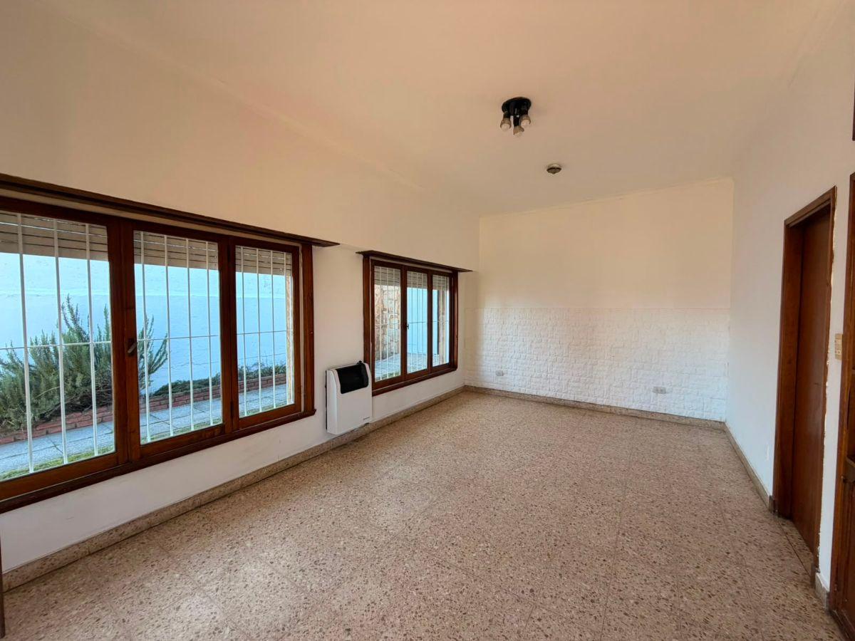 Foto de Alquilamos un hermoso chalet sobre lote propio, imagen 4