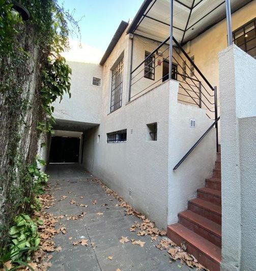 VENTA O ALQUILER DEPARTAMENTO 5 AMBIENTES con JARDIN 2