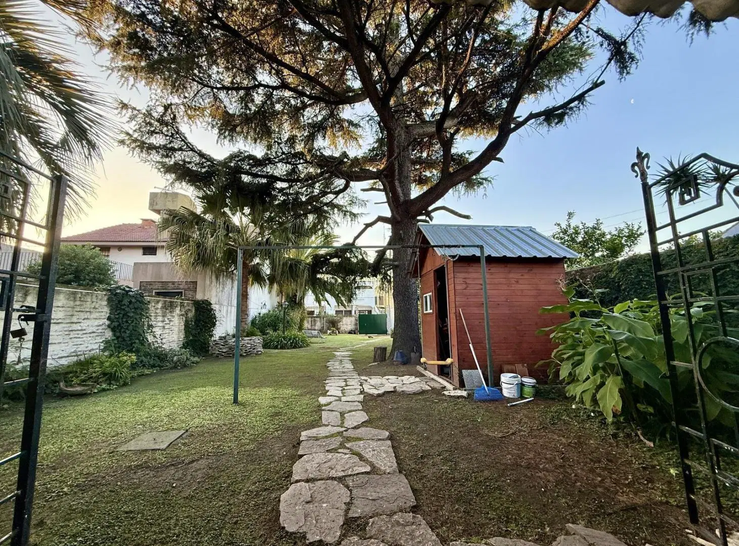 VENTA TERRENO CON CASA 2 AMBIENTES TEMPERLEY ESTE 4