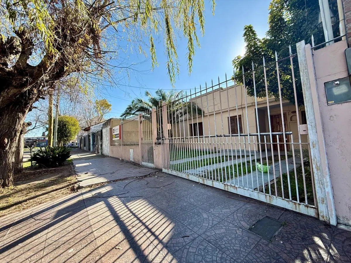 VENTA CASA C/JARDIN TEMPERLEY ESTE 1