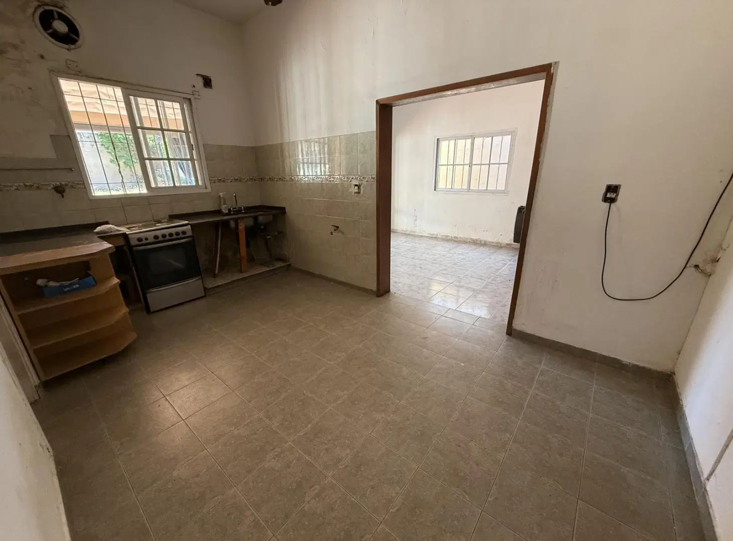 VENTA CASA C/JARDIN TEMPERLEY ESTE 5
