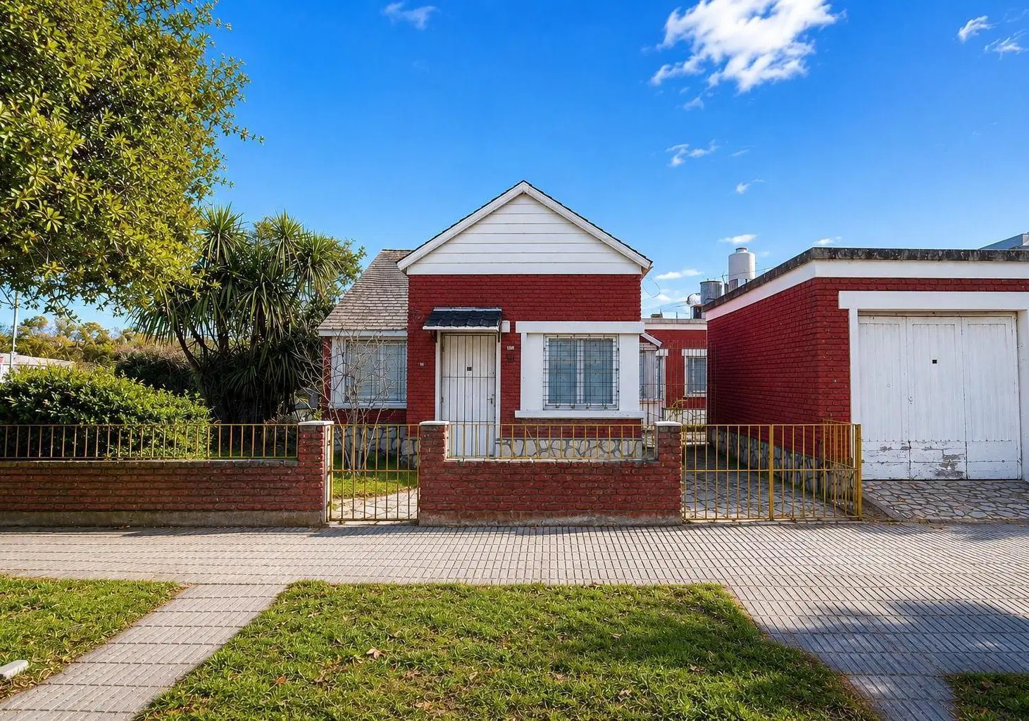CASA 5 AMBIENTES CON JARDIN Y GARAJE TURDERA APTO CREDITO 2