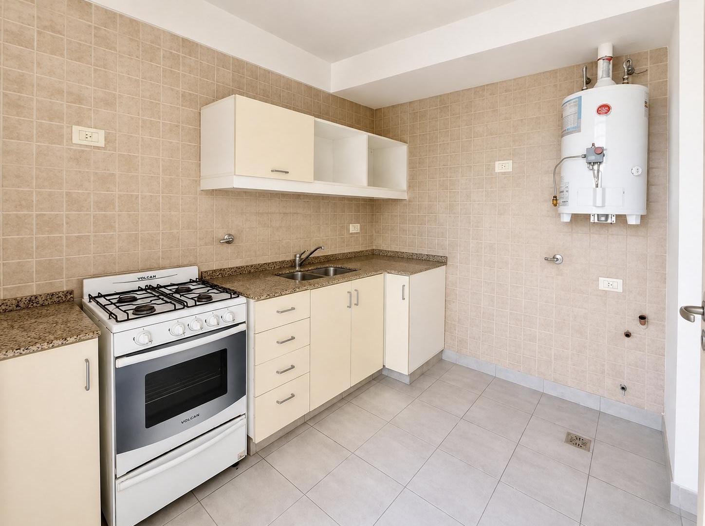 Foto de ALQUILER DEPARTAMENTO 2 AMBIENTES CON COCHERA LOMAS DE ZAMORA, imagen 3