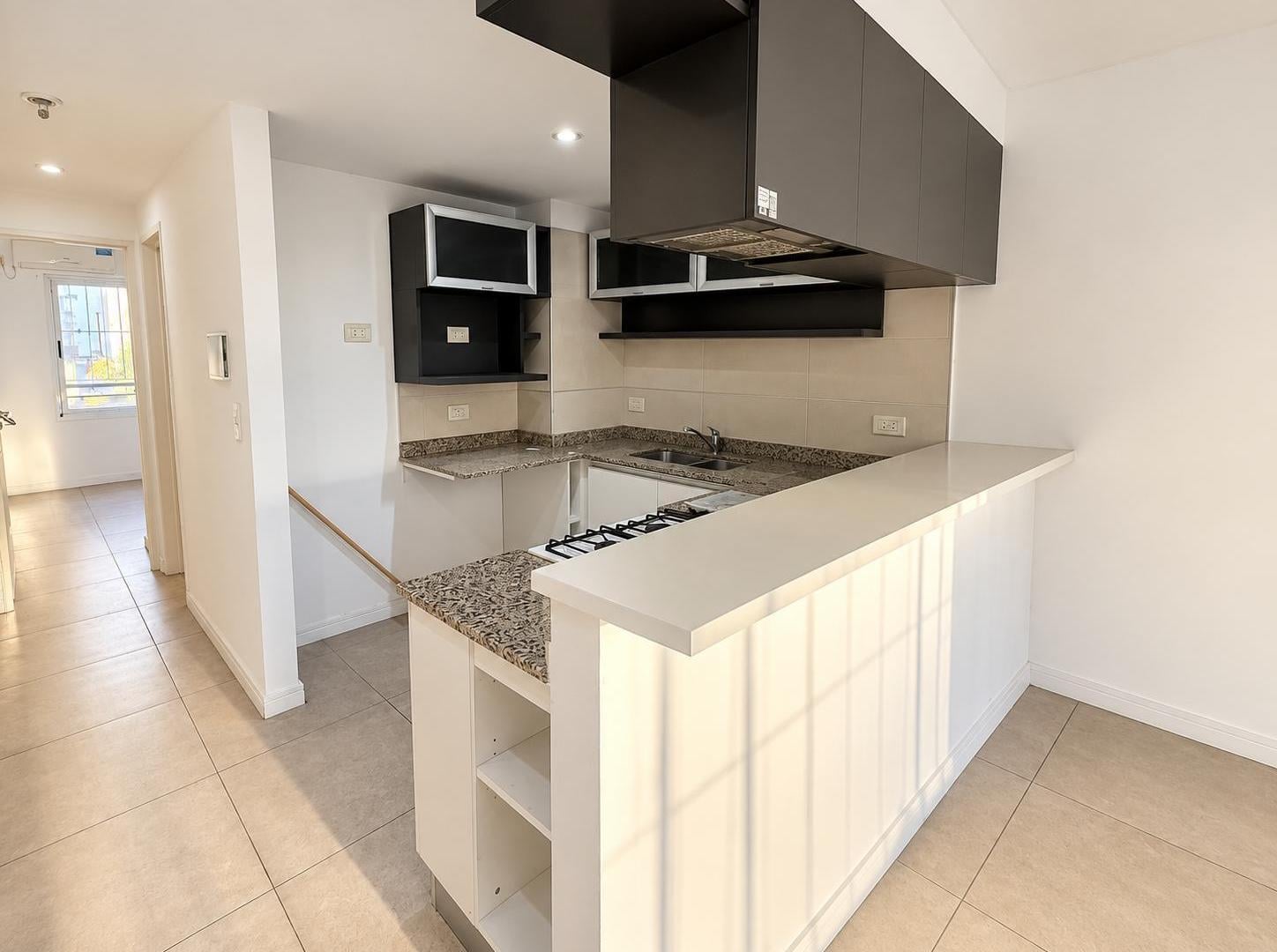 Foto de ALQUILER DEPARTAMENTO 2 AMBIENTES EN BANFIELD, imagen 2