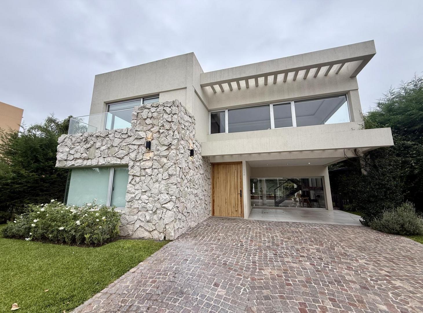 Foto de VENTA CASA EN ADROGUE CHICO BARRIO CERRADO LOTE DE 650M2, imagen 1