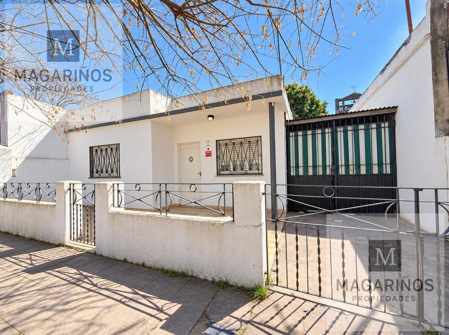 Foto de VENTA CASA 2 DORMITORIOS Y AMPLIO JARDIN TEMPERLEY BARRIO SAN JOSE, imagen 1