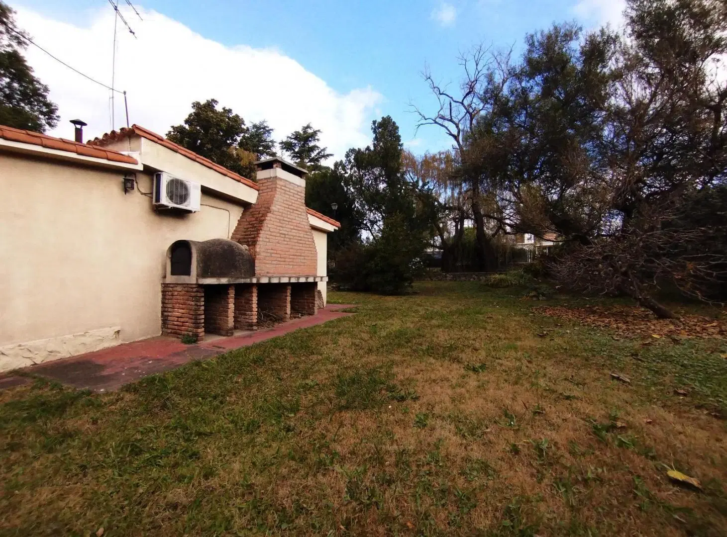 Venta Casa 2 Dormitorios en El Descanso | Anisacate u$d 149.900 | Pileta | Quincho 3