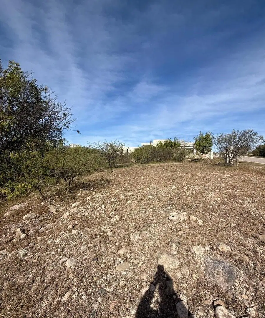 Venta de Terreno en Colinas De La Deseada 2