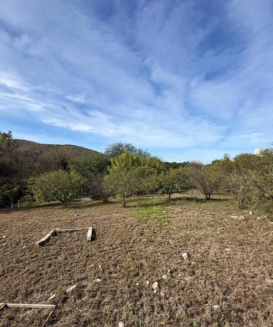 Venta de Terreno en Colinas De La Deseada 3