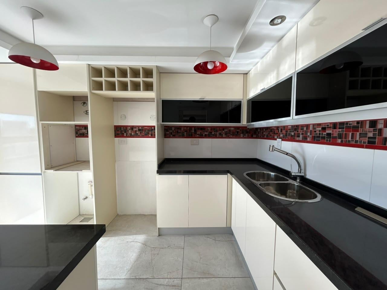 Foto de Venta Departamento en Centro 4 dormitorios y oficina, imagen 3