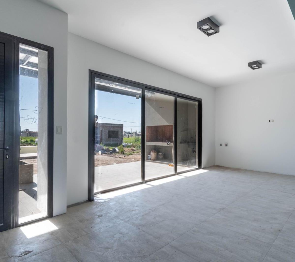 Casa en Venta 3 Dorm. Ibarlucea 2