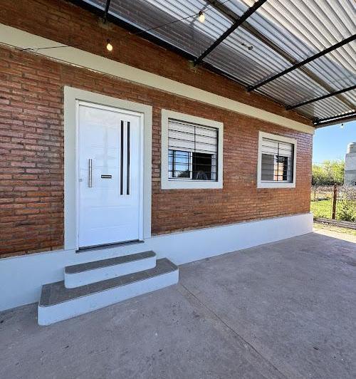 Casa en alquiler 2 dormitorios en Ibarlucea 1