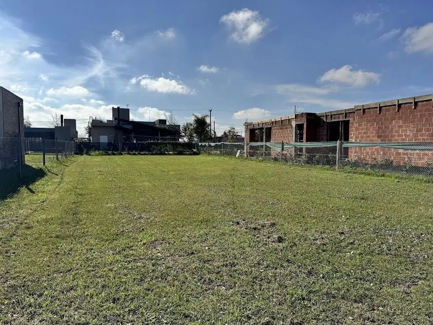 Terreno en venta en Las Casuarinas, Ibarlucea 8