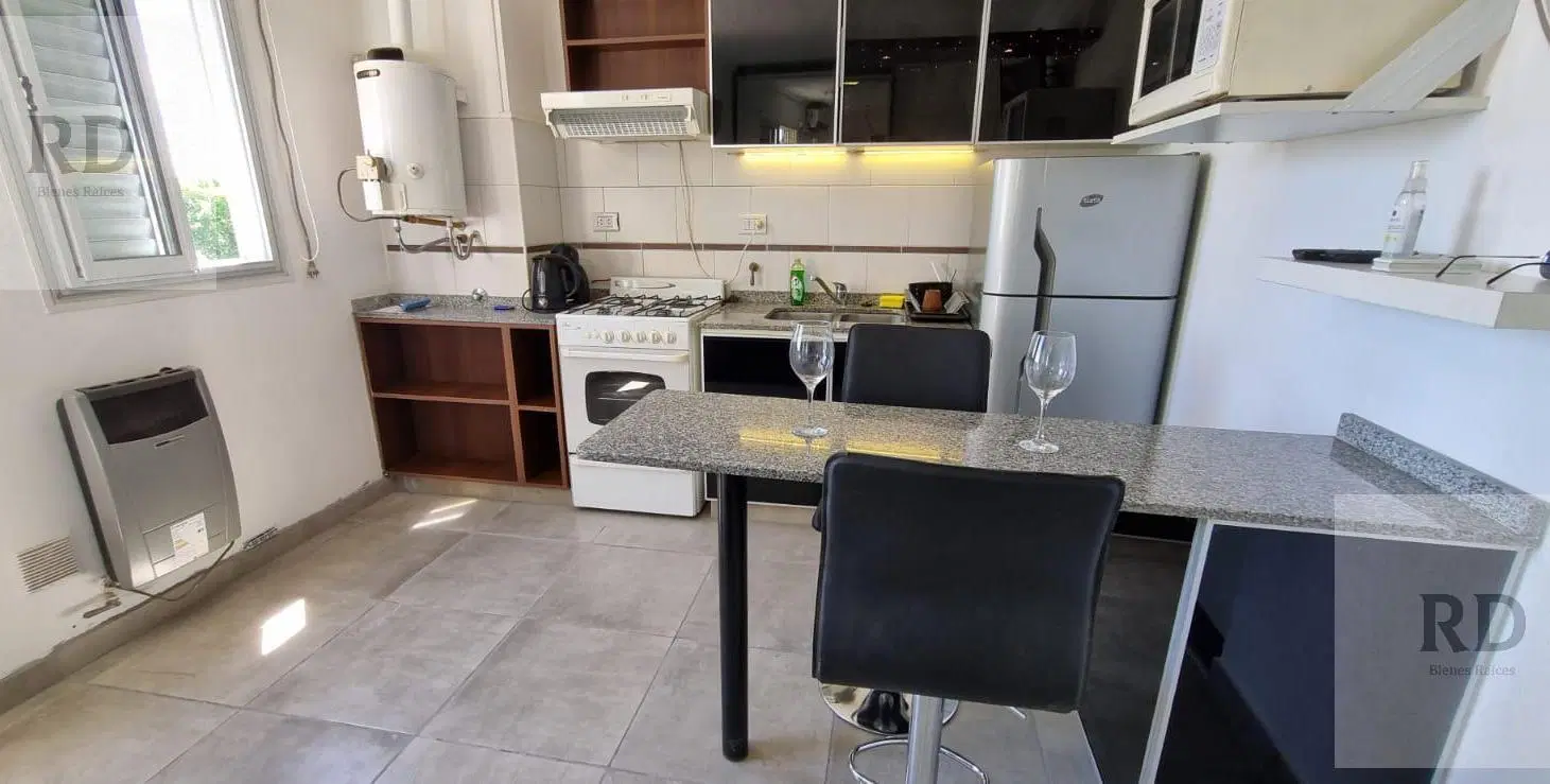 Departamento en alquiler monoambiente amoblado en Luis Agote 2